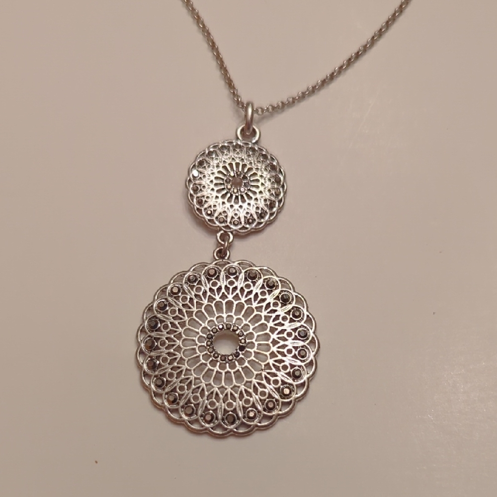 Lucky Brand Silver Tone Mandala Necklace